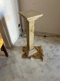🗿 Piedistallo in pietra decorativa