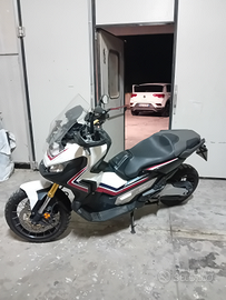 Honda x adv 2017