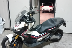 Honda x adv 2017