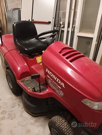 Trattore tagliaerba HONDA