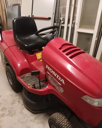 Trattore tagliaerba HONDA