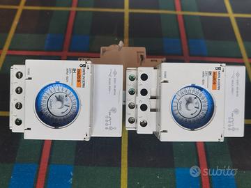 2 interruttori orari Merlin Gerin IH multi9 24h
