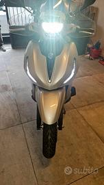 Beverly 300 come nuovo..