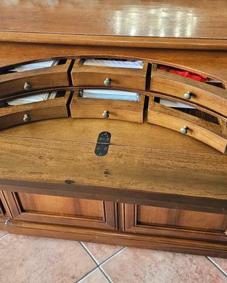 Credenza completa di tavolo e 6 sedie