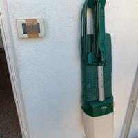 aspirapolvere Folletto con battitappeto