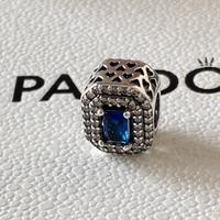 PANDORA Charm Pavè e Pietra Blu 792385C01