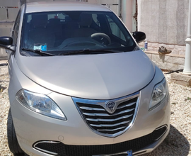 Lancia y ypsilon edizione gold