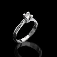 Anello solitario in oro con diamante