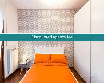 Stanza in appartamento di 151 m² a Milano