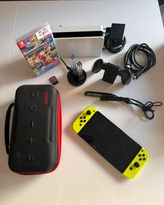 Nintendo Switch OLED Mario Kart 8 Deluxe Accessori