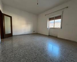Talsano trivani al piano terra in Via Mare