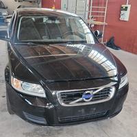 VOLVO V 50 RICAMBI USATI GARANTITI