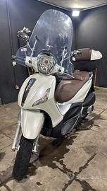 beverly 300 28412 km anno 2011