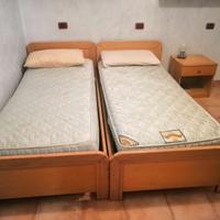 Cameretta legno 2 letti , armadio, cassettiera