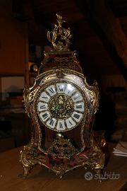 Orologio da tavolo in stile Boulle