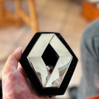 Renault logo stemma losanga fregio lozenge