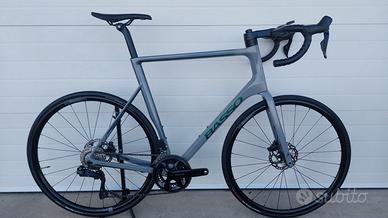 Basso Astra Shimano 105 Di2 disc (2024)