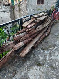 vecchie travi in legno 