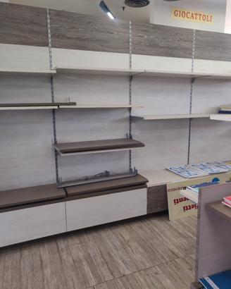 arredamento tabaccheria