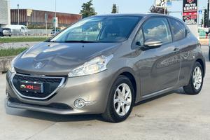 PEUGEOT 208 1.4 HDi 68 CV 3p. Allure OK NEOPATENTA