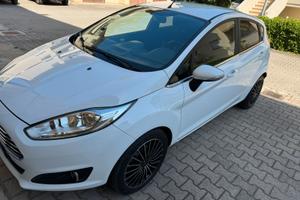 Ford Fiesta Titanium 1.5 Tdci 95cv come nuova.