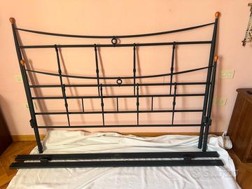 Struttura letto matrimoniale