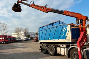 CONTAINER SCARRABILE A CIELO APERTO CON GRU + POLI