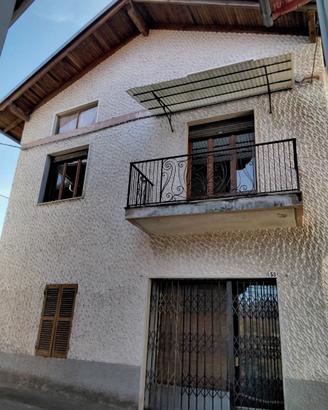 Casa indipendente in bassa montagna