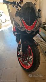 Aprilia tuono 660 factory