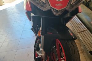 Aprilia tuono 660 factory