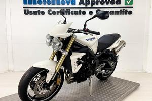 Triumph Street Triple - MOTONOVA