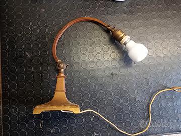 lampada in ottone vintage da restauro 