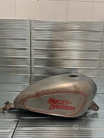 Serbatoio stile Peanut per Harley Davidson