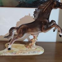 Fiamma Sesto Fiorentino, Statua cavallo