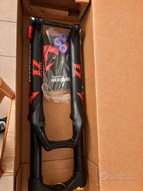 Forcella Marzocchi Bomber Z1, PARI AL NUOVO