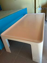tavolino plastica Kartell