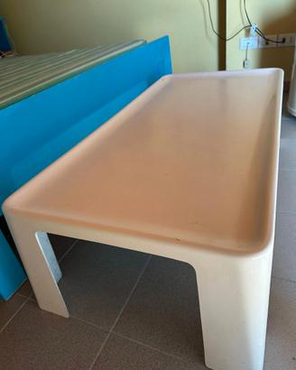 tavolino plastica Kartell
