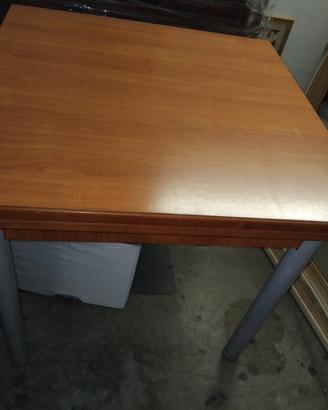 Tavolo Allungabile in legno