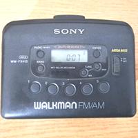 SONY Walkman Lettore Cassette Player AM/FM Radio
