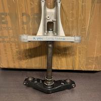 Piantone piastra forcella yamaha xmax