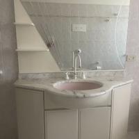 Mobile bagno compreso di specchio e lavandino