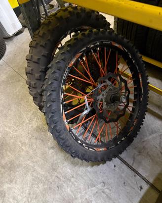 cerchi e gomme enduro ktm 450