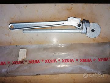 Pinza curvatubi per tubi di rame