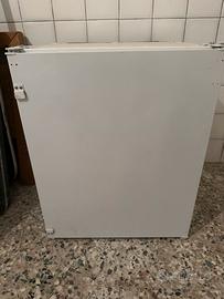 Frigo piccolo da incasso