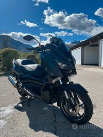 Xmax 125
