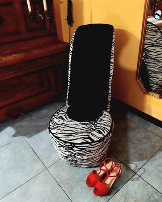 Sedia/poltroncina design H96 L95 P53 euro 100 Ovad