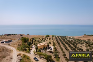Villa di 10330 m² con 4 locali a Palma di Montechi