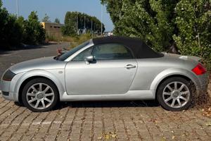 AUDI TT ROADSTER MK1