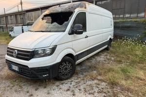 Volkswagen Crafter L4H3 2.0 TDI 140 cv incendiato