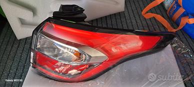 Faro Dx Posteriore No Led Ford Kuga 2019 Completo